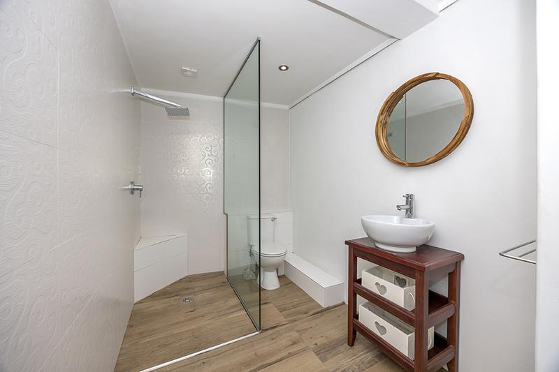 3 Bedroom Property for Sale in Bloubergstrand Western Cape